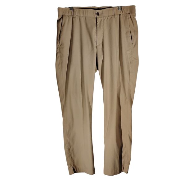 Under Armour Other - Under Armour pants mens 36x30 beige khaki flat front golf straight leg relaxed